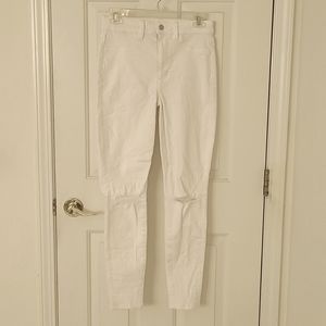 American Eagle white ripped jeans